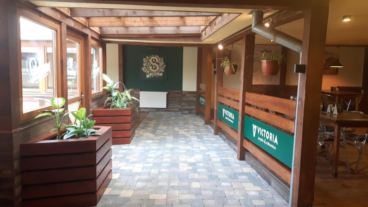 Victoria - Penzion & Restaurant زفولين المظهر الخارجي الصورة