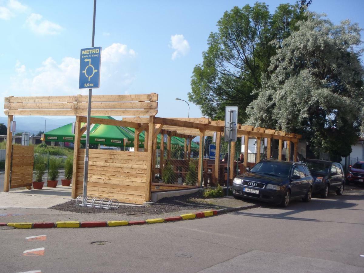 Victoria - Penzion & Restaurant زفولين المظهر الخارجي الصورة